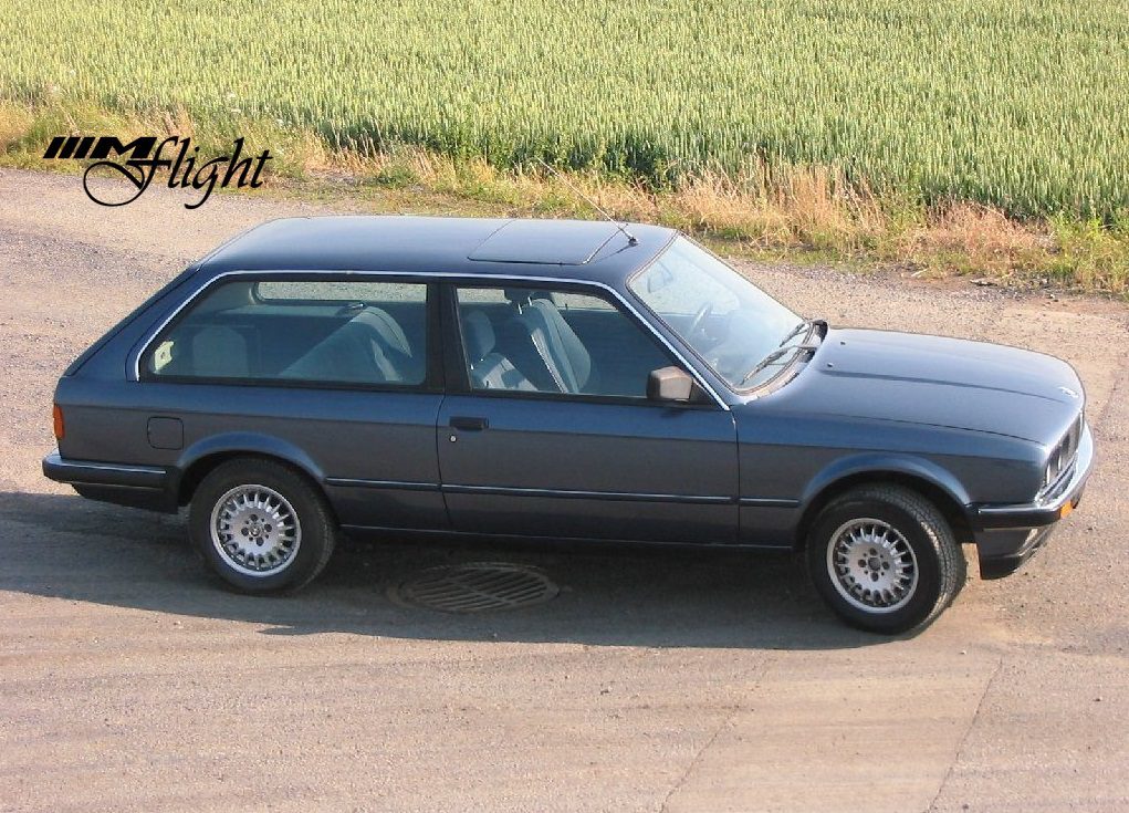 BMW E30 316 Touring arktisblau Fa. Luchjenbroers No. 002